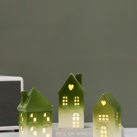 CERAMIC HOUSE WITH LED